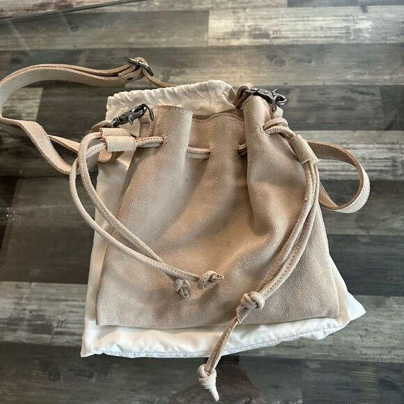 Elegant light beige Free People Suede Drawstring Bag - Picture 1 of 9